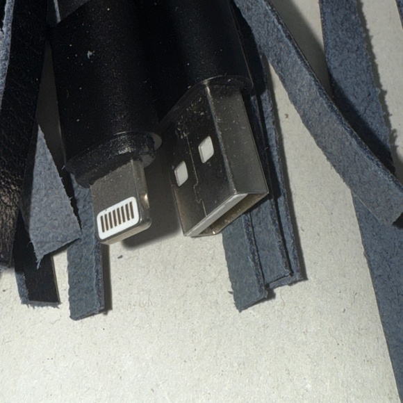 (3 PACK) Black Leather Tassel Keychain iPhone iPad Lightning USB Cable - Picture 3 of 7